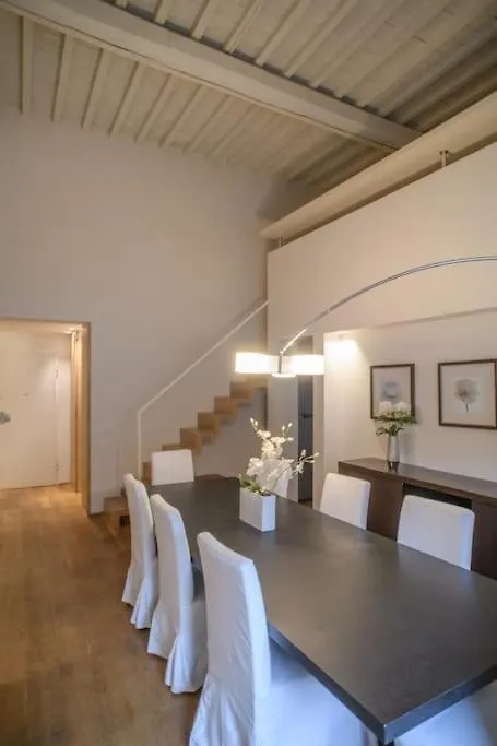 Luxury Apartment In The Heart Of Florence Italy