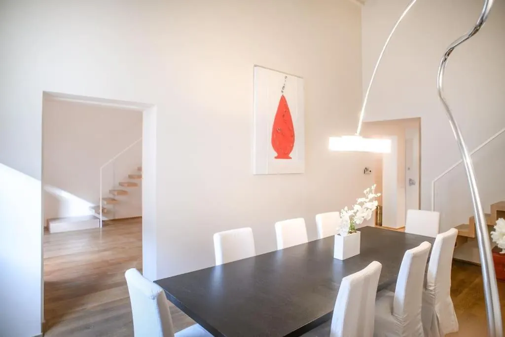 Luxury Apartment In The Heart Of Florence Italy