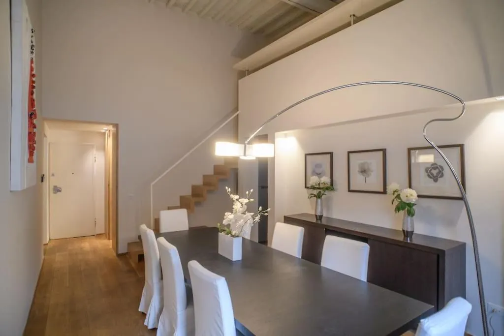Luxury Apartment In The Heart Of Florence Italy